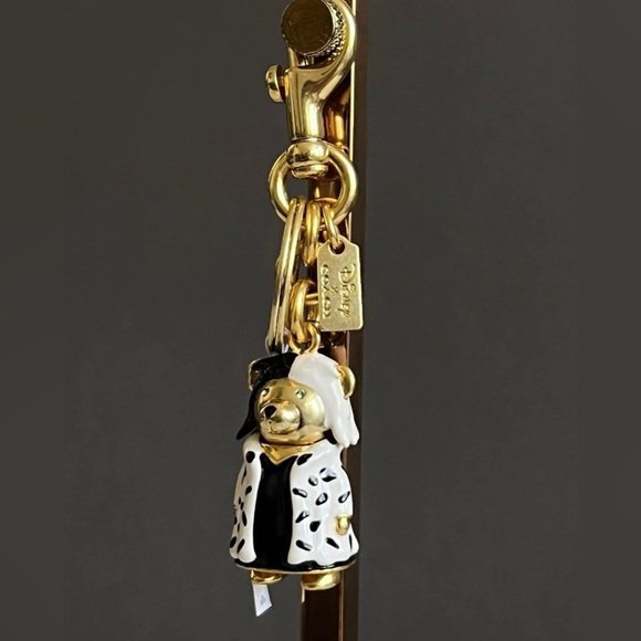 CC343- Disney X Coach Cruella Bear Bag Charm - Picture 3 of 7